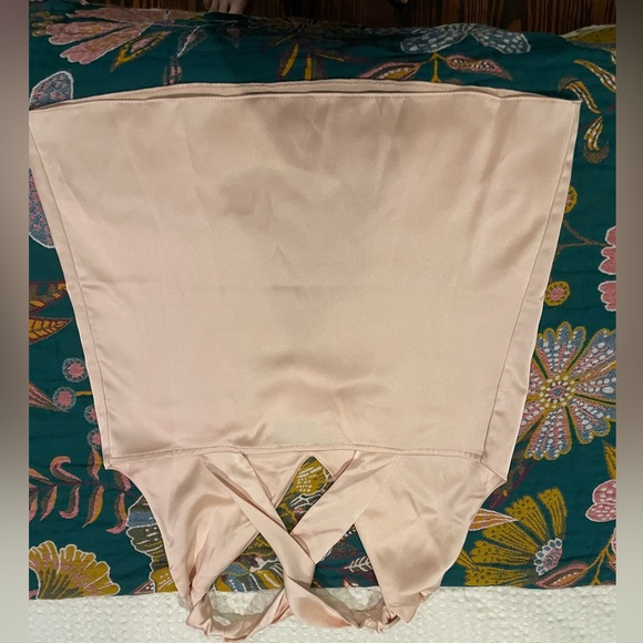 ASOS Blush satin cami with criss cross back detail - Picture 3 of 4